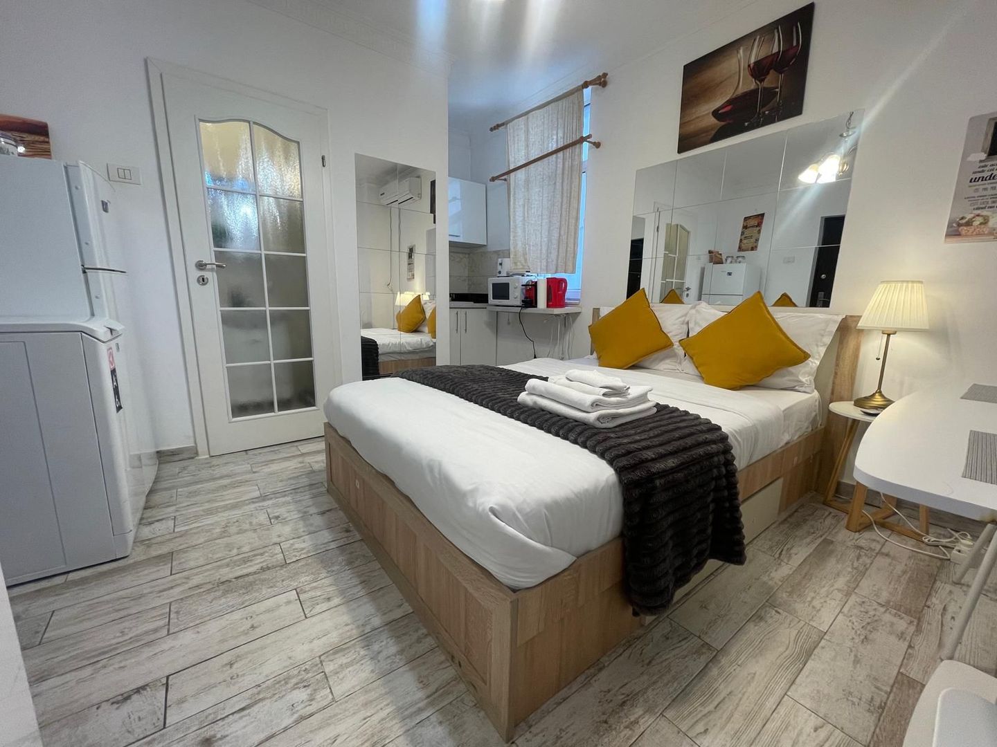 STUDIO DE ÎNCHIRIAT – ZONA Unirii -CENTRALA PROPRIE - Poză 2