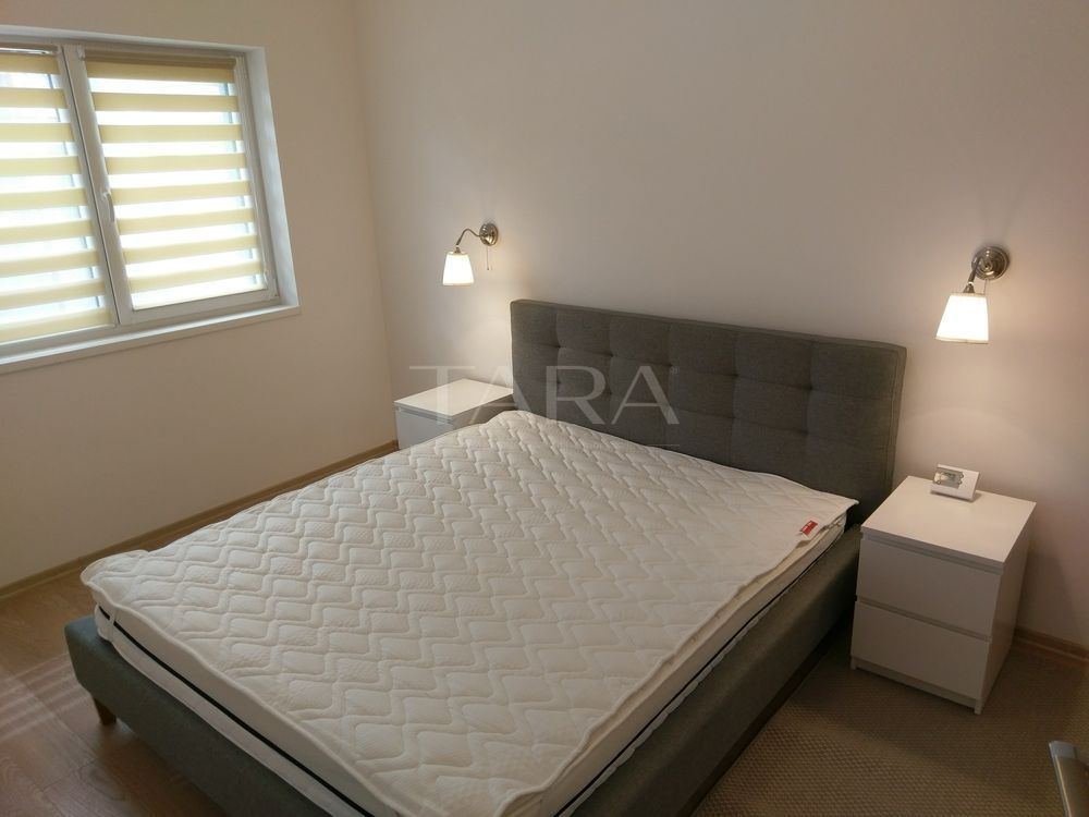 Apartament, curte privată, parcare subterană, zona Platinia. - Poză 5
