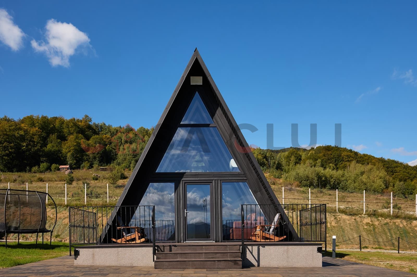 Afacere de vanzare, 2 cabane+sala de evenimente, la cheie, Apuseni! - Poză 4