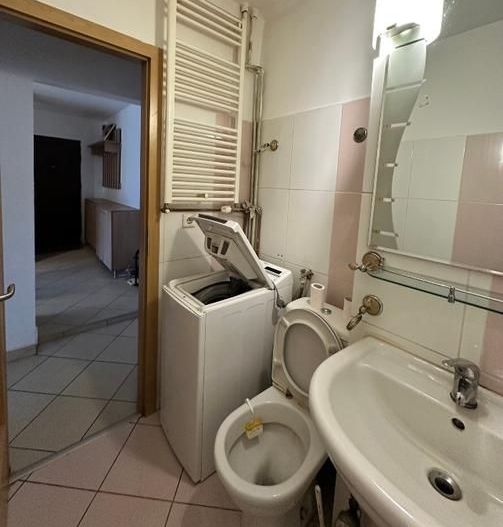 Apartament 2 camere, zona Lunei , etaj intermediar, centrala - Poză 4