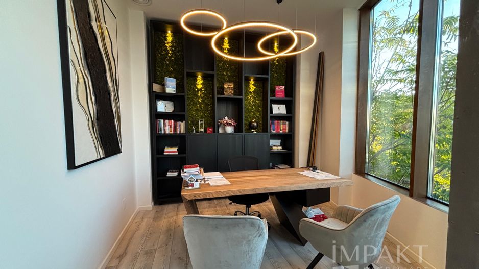 Spațiu comercial modern, zona-centrala complet amenajat pentru birouri - Poză 1