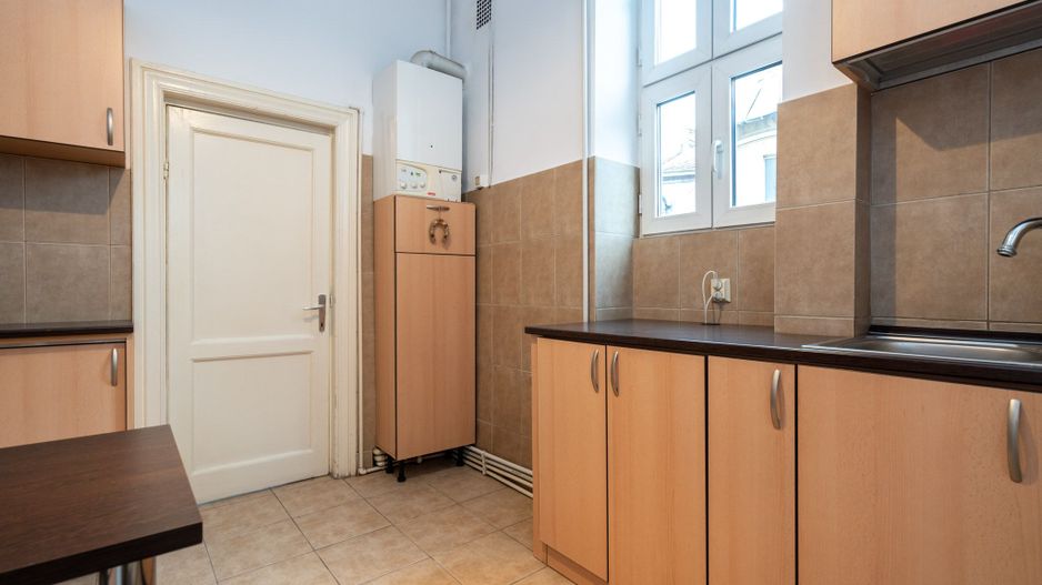 COMISION 0% - Apt.3 camere renovat,Bd. Lascar Catargiu, imobil fara risc seismic - Poză 6