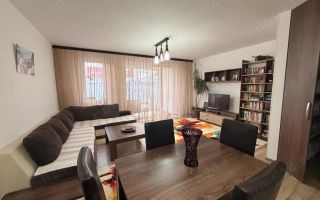 Casă înșiruită de închiriat | Tractorul | Grădină & Parcare privată - Poză 2