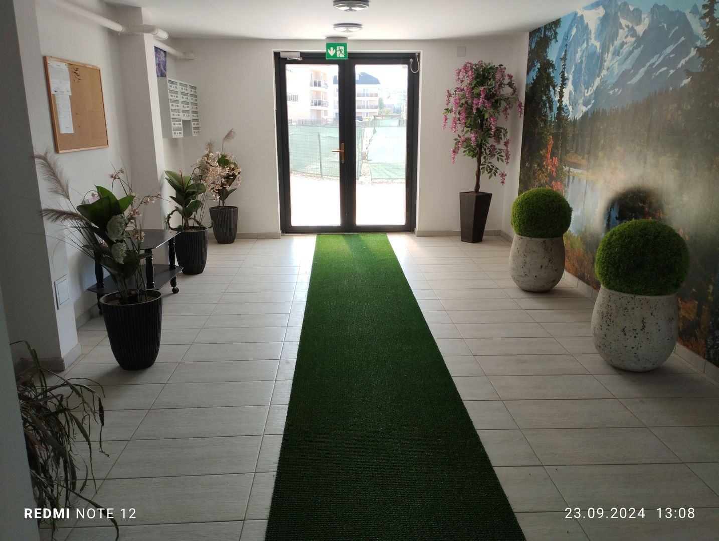 Apartament spatios in bloc nou zona Coresii - Poză 1