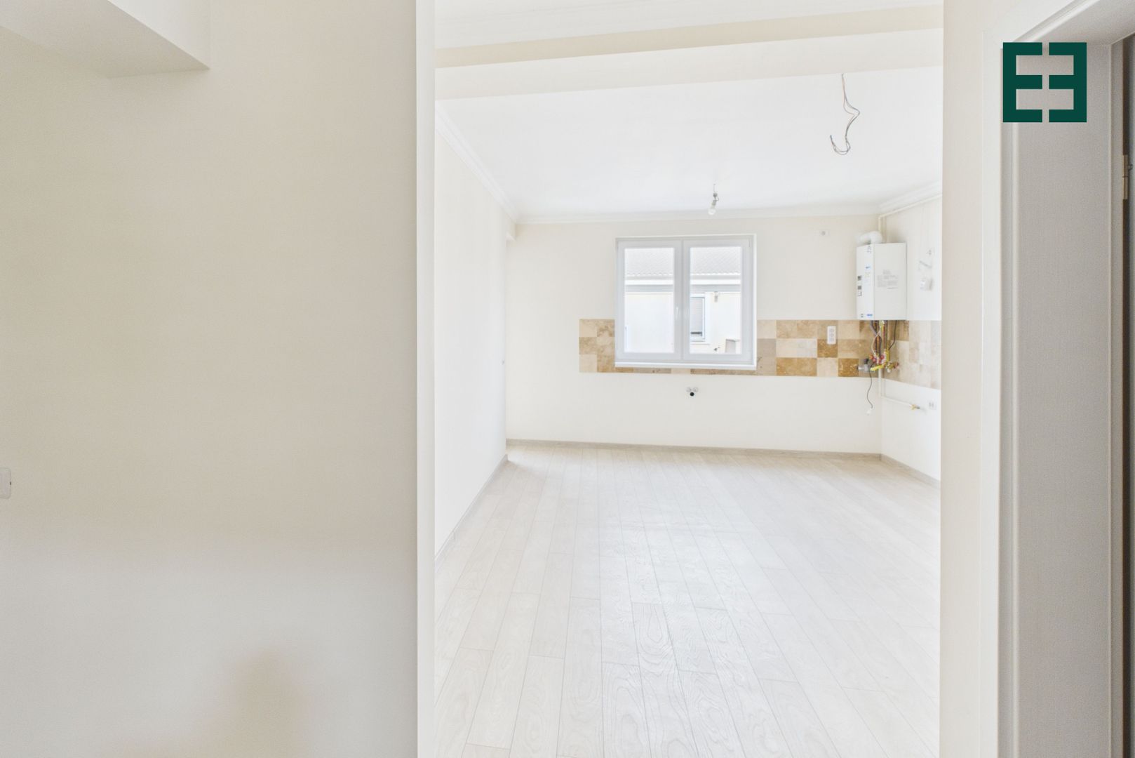 Apartament nou cu 2 camere et. 3 și loc de parcare - Giroc - Timișoara - Poză 4