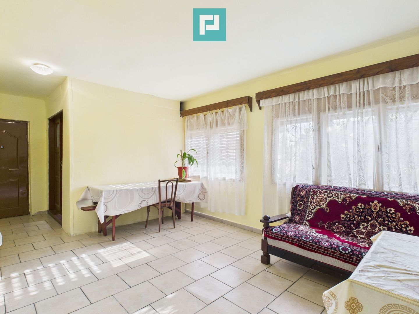 Casă cu 4 camere în Sânpetru German, Secusigiu - Poză 10