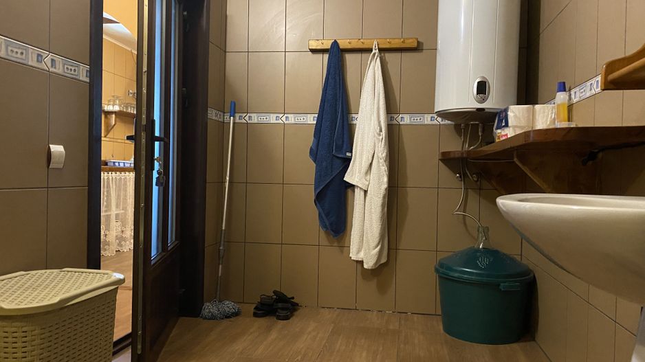 Vanzare casă la poalele Bucegilor!Potential pt. locuinta sau pensiune - Poză 13