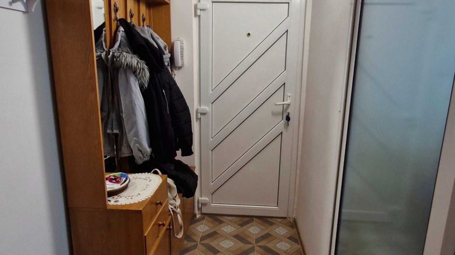 Vând apartament 3 camare - Poză 6