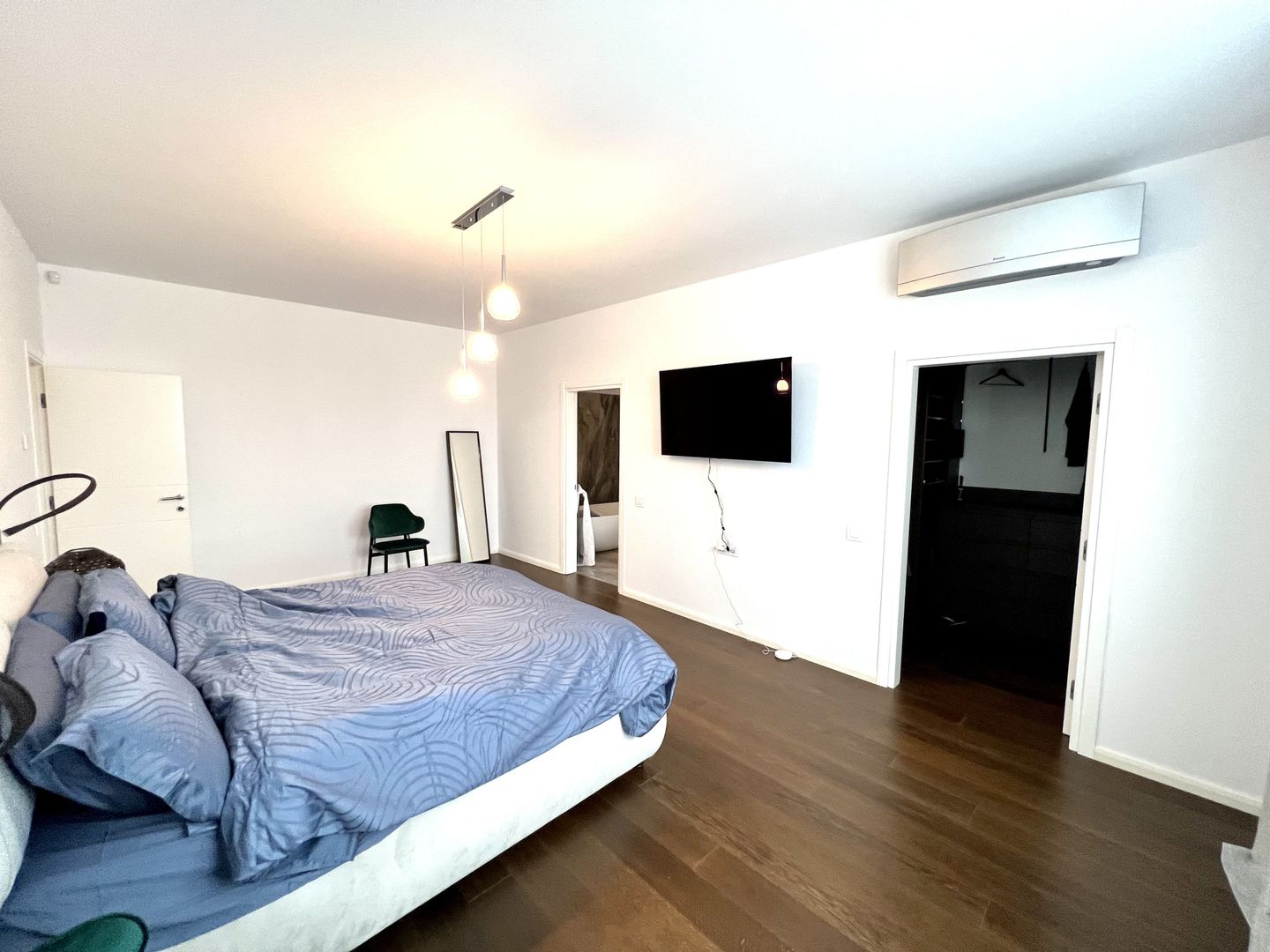 Proprietate deosebita suprafete generoase 580 mp teren 2076 mp - Poză 11