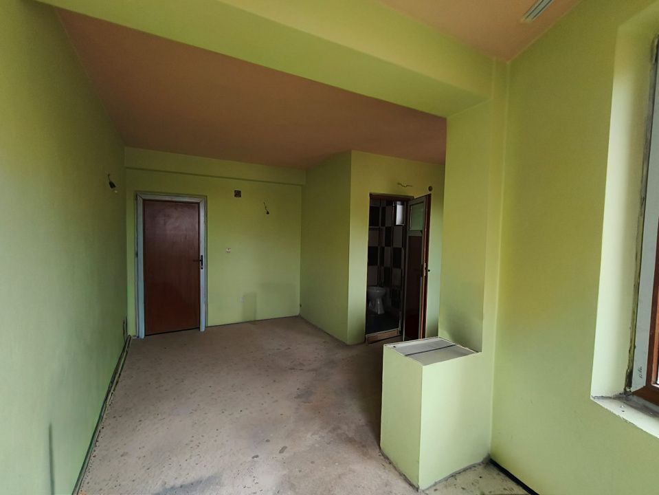 Pensiune de vânzare în Rânca – oportunitate rară lângă pârtia M1 - Poză 32