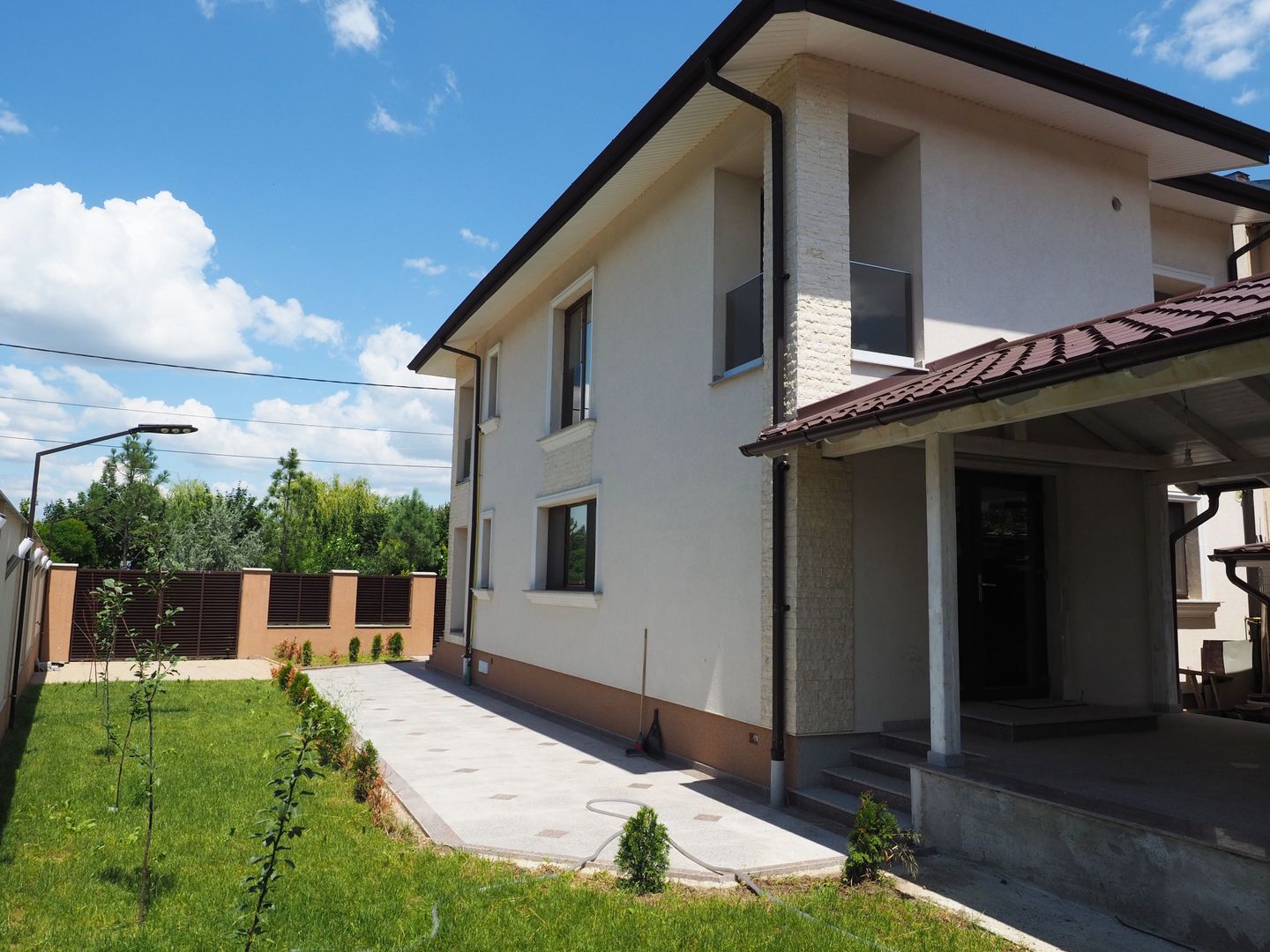 Vila Noua 4 camere finisata-mobilata si cu teren 333mp - Poză 1