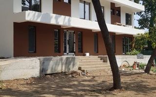 Pensiune deosebită de vânzare în Neptun – la doar 5 minute de plajă! - Poză 3