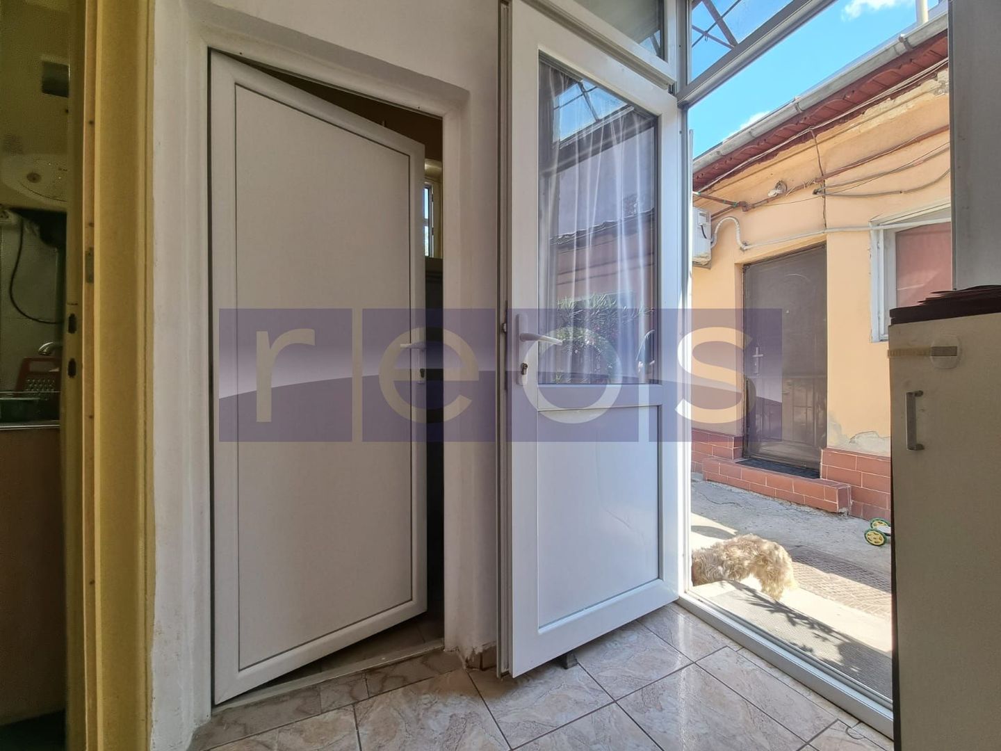 VANZARE CASA 2 CAMERE | ZONA TINERETULUI -CURTE COMUNA - Poză 10