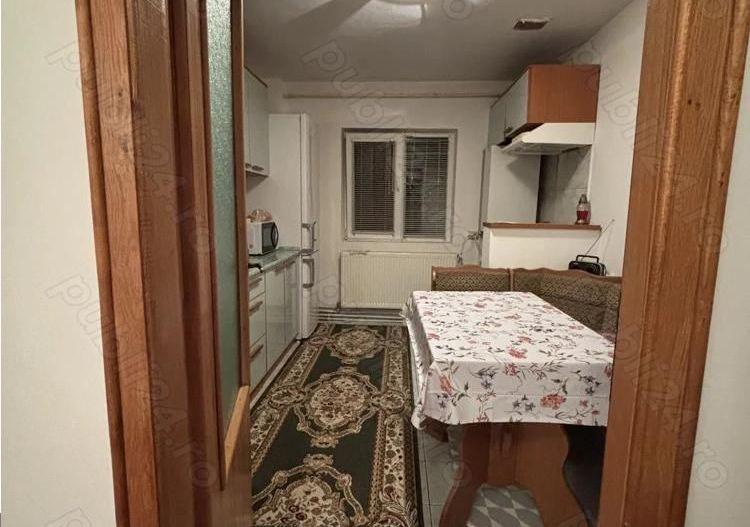 Apartament 3 camere zona Aradului parter cu balcon - Poză 2
