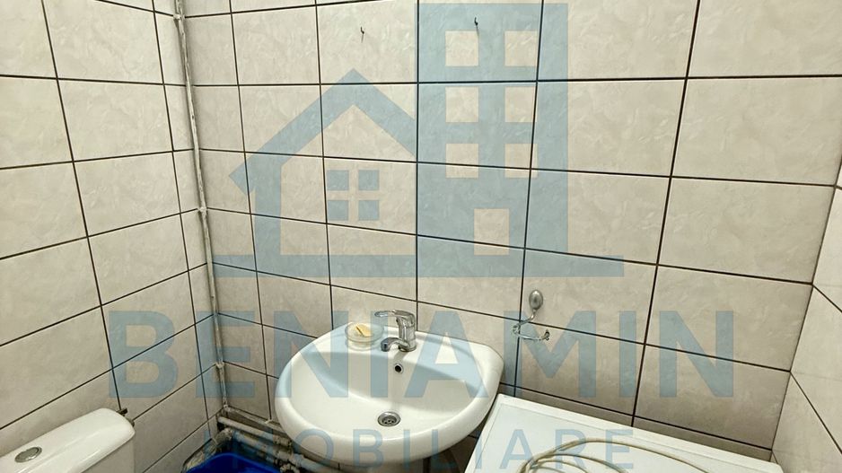 3 decomandate - 2 bai - 84mp - centrala termica - Centru - KFC - Poză 10
