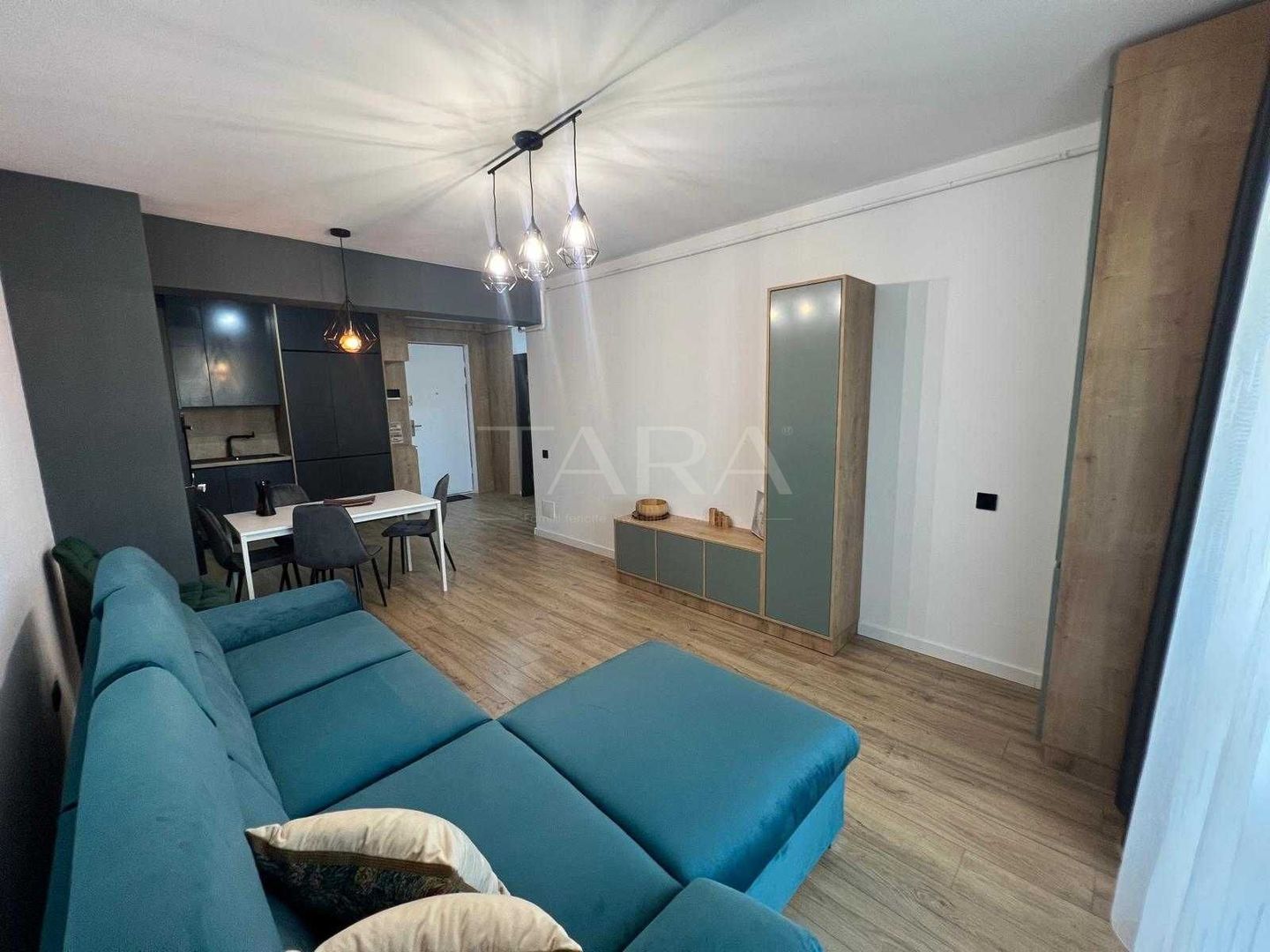 Apartament Modern cu 2 Camere în Zorilor - Poză 1