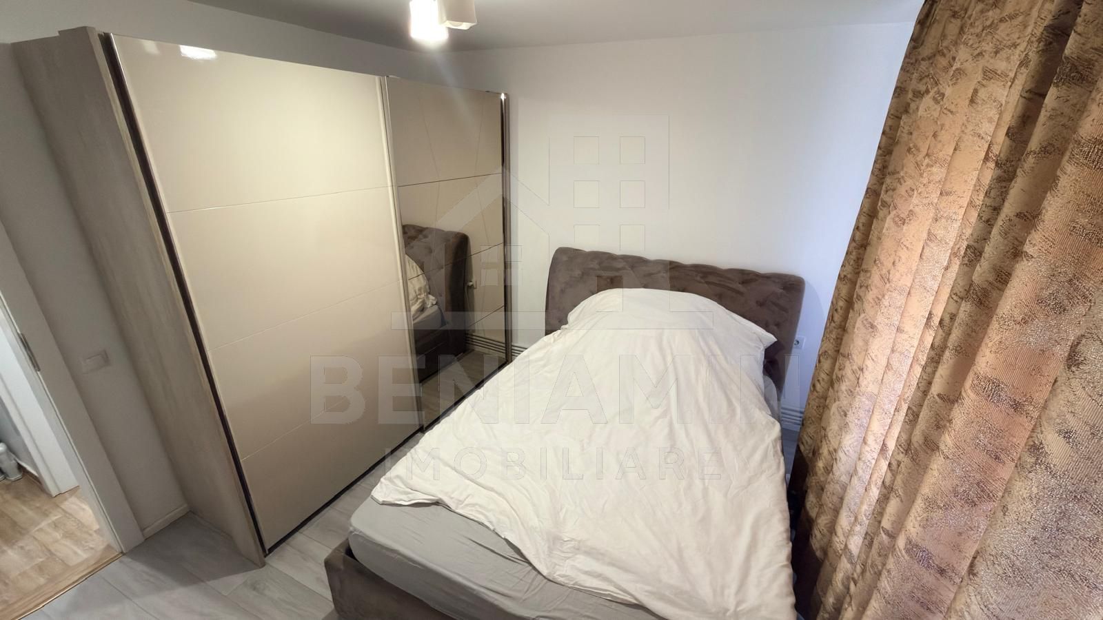2 decomandate - etaj 3 - 50mp - centrala proprie - modern - Craiovita - Poză 3