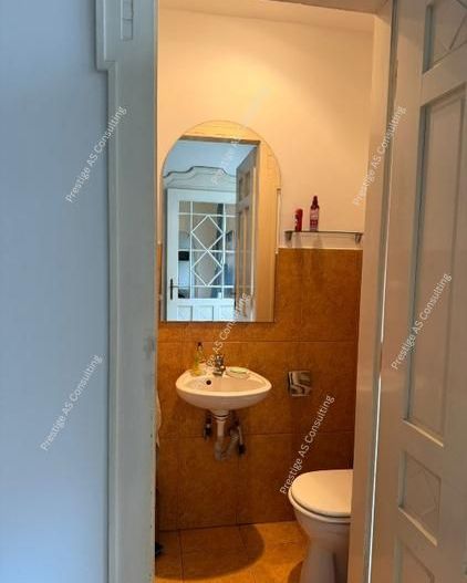 Apartament deosebit in Palat istoric 110 mp+ Balcon deschis- Piata Sf. Gheorghe - Poză 8