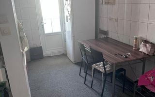 Apartament cu 3 camere / Etajul 2 / 60mp/ zona Baza 3 - Poză 3
