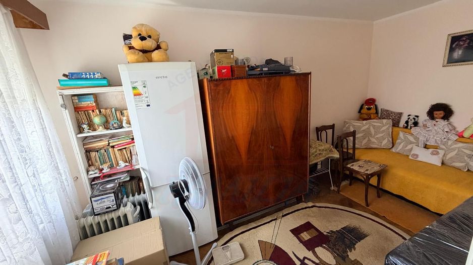 Vanzare apartament cu 4 camere in Micro 13, etaj 3, pret 65 000 euro - Poză 13