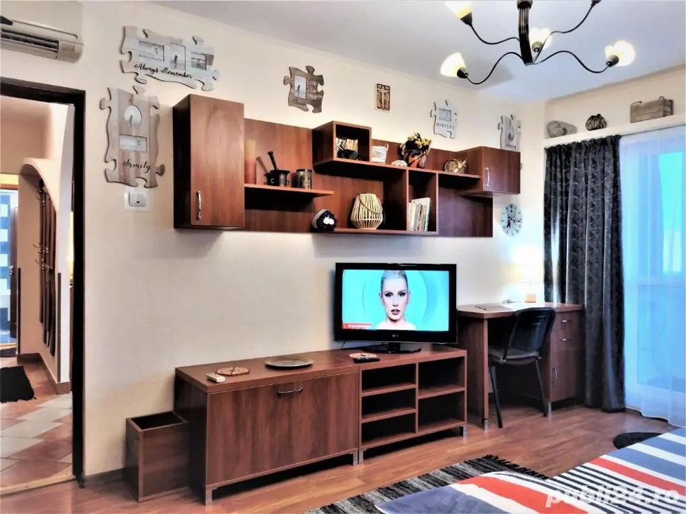 Proprietar inchiriez apartament 2 camere decomandat - Poză 1
