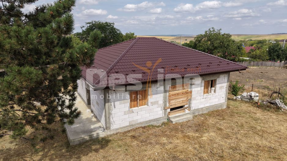 Casa individuala Horlesti 87mp 2 dormitoare + 500mp teren - Poză 1