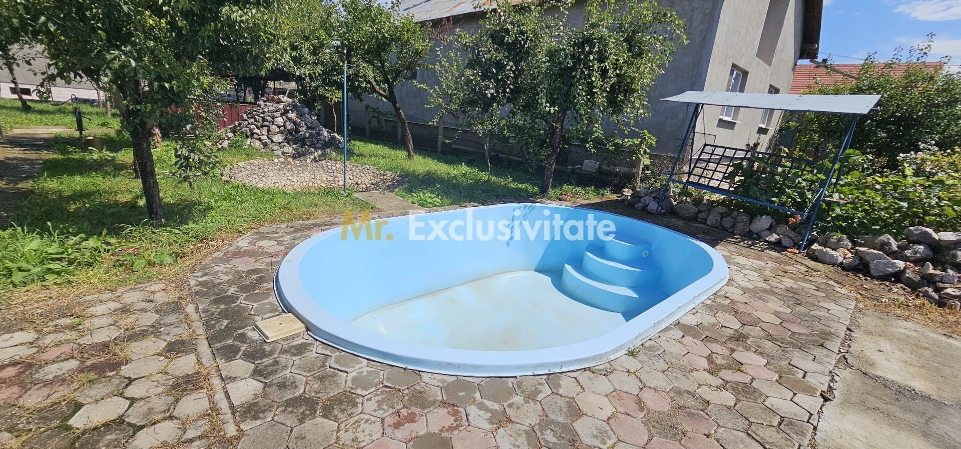 Vila generoasa cu piscina,garaj subteran si curte cu terasa-Turda - Poză 3
