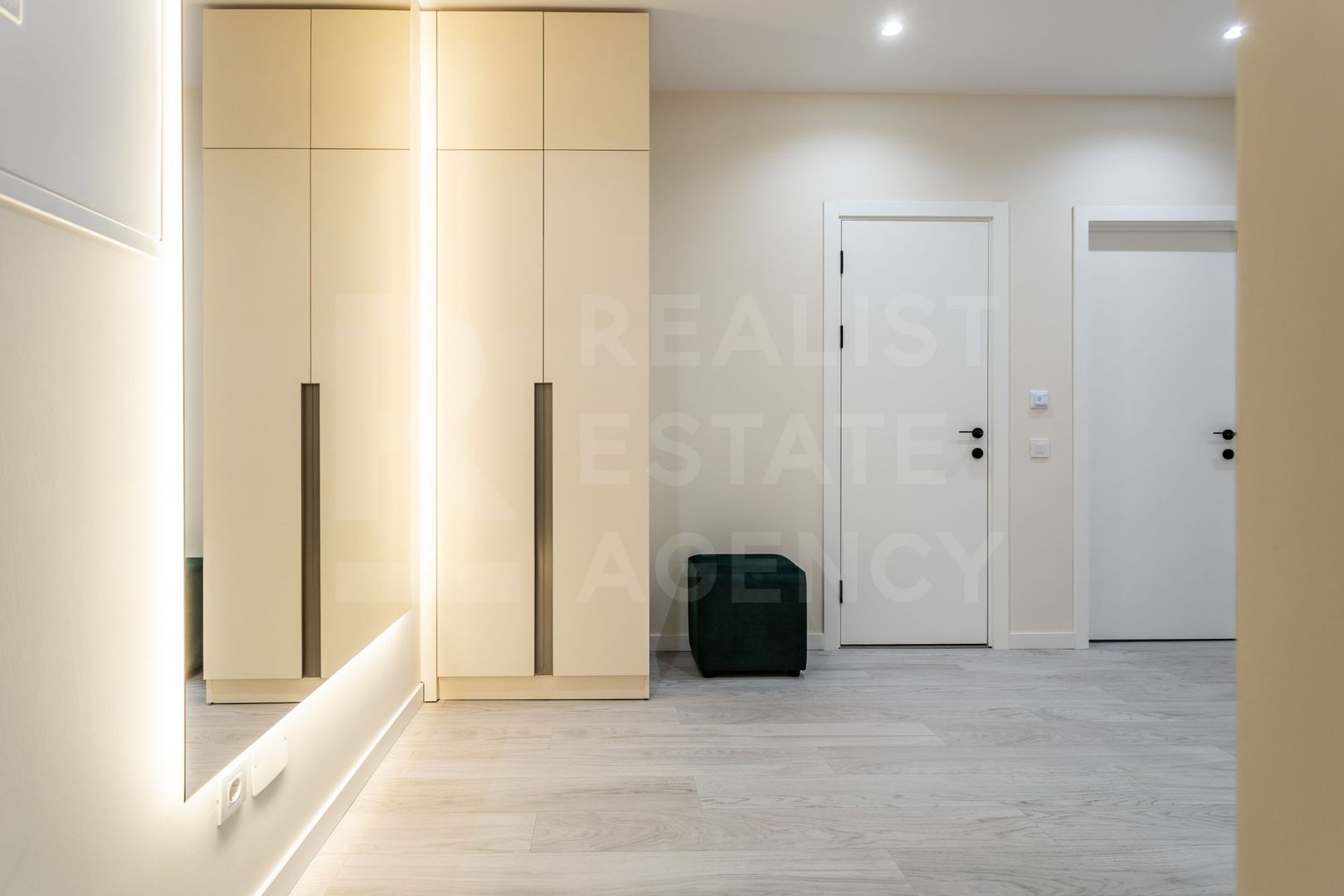 Chirie, apartament, 2 cameră, strada Calea Ieşilor, Sculeni - Poză 18