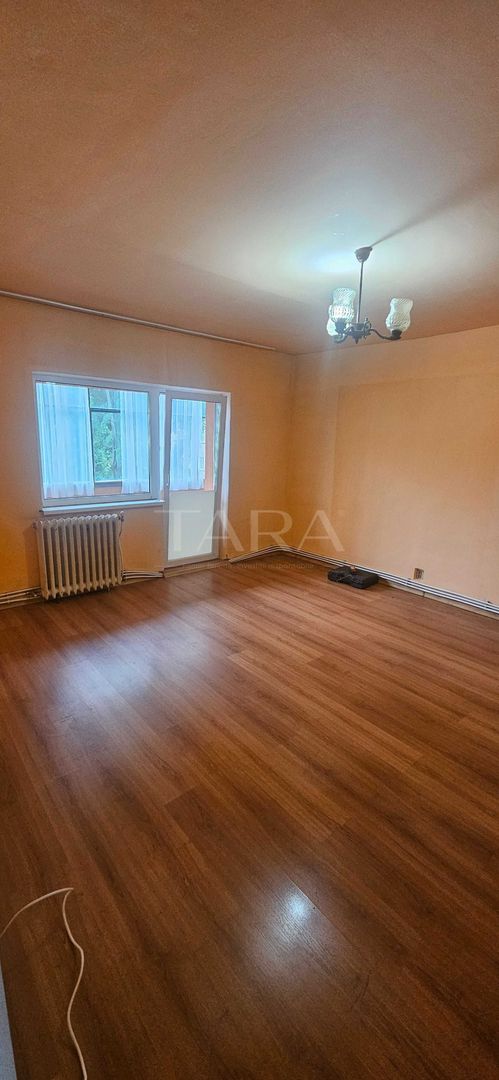 Apartament cu 4 camere,  zona Dambul Rotund - Poză 1