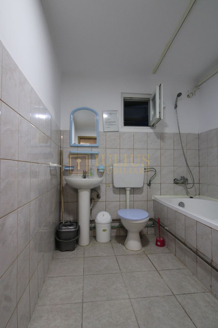 Mehala; 2 camere, 2 bai, centrala proprie, la parter. - Poză 5
