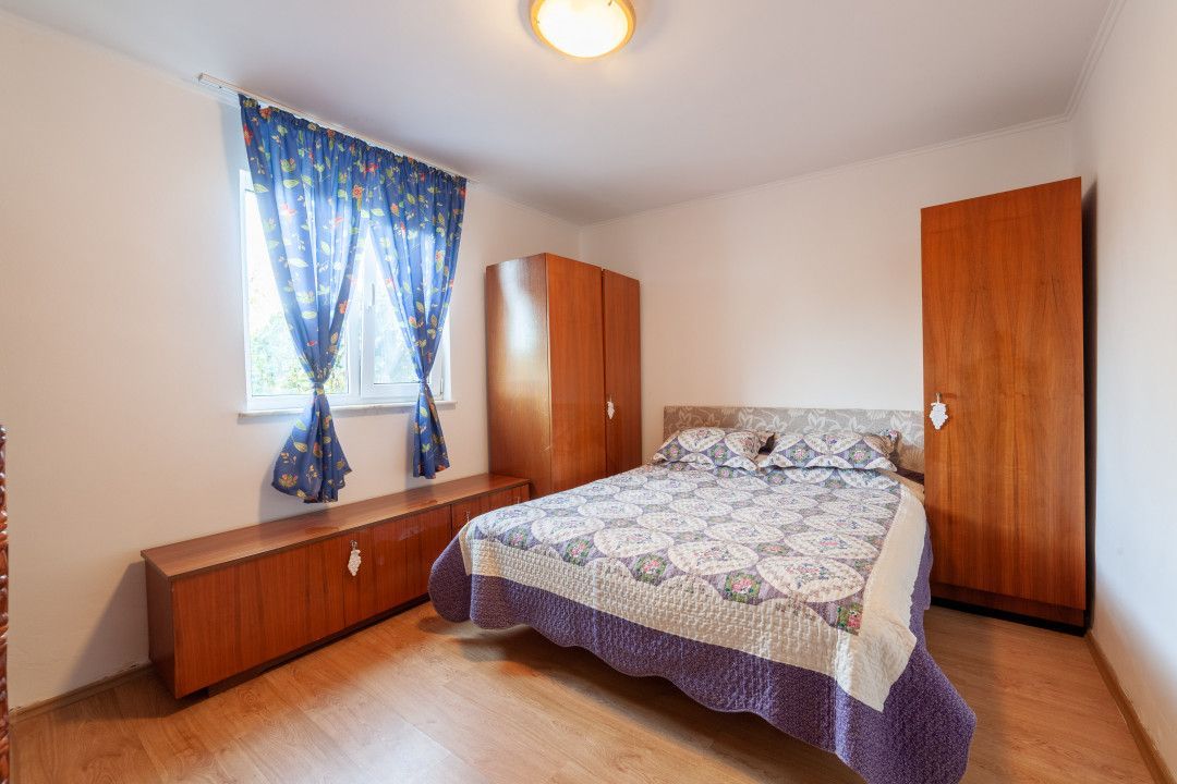 Casa cu teren generos si gradina spectaculoasa – Comuna Cuca, Argeș! - Poză 4