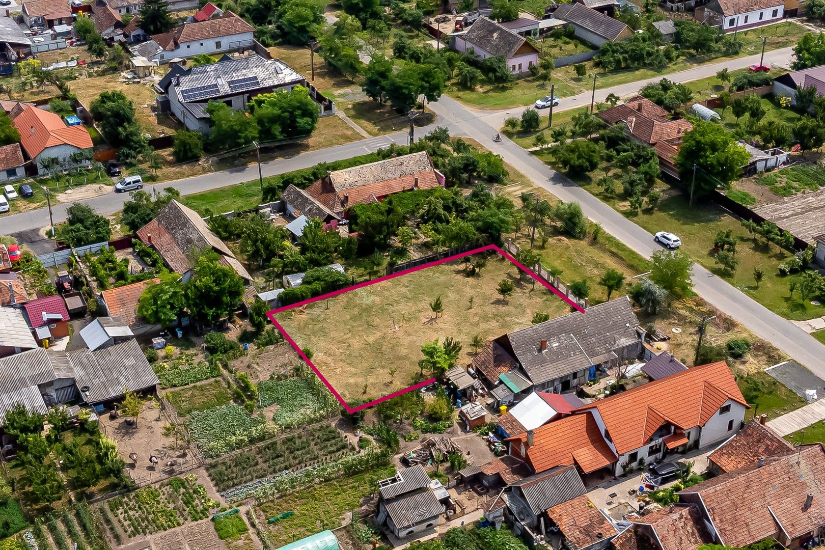 Rezervat! Teren intravilan cu front stradal de 26 m, în Nădlac - Poză 2