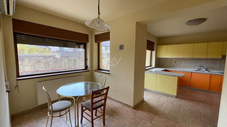 Casa individuala deosebita in zona Girocului - pozitie excelenta. Garaj dublu. - Poză 1