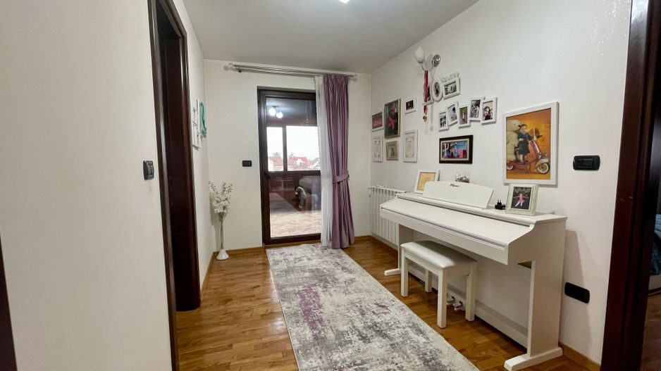 CASA COMPLET UTILATA SI MOBILATA MODERN CU GRADINA | 1100 MP |MARGINEA - Poză 13