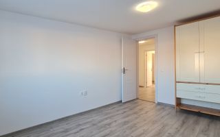 Casa semimobilata semiutilata in Cartier Izvor Tarlungeni Brasov - Poză 5