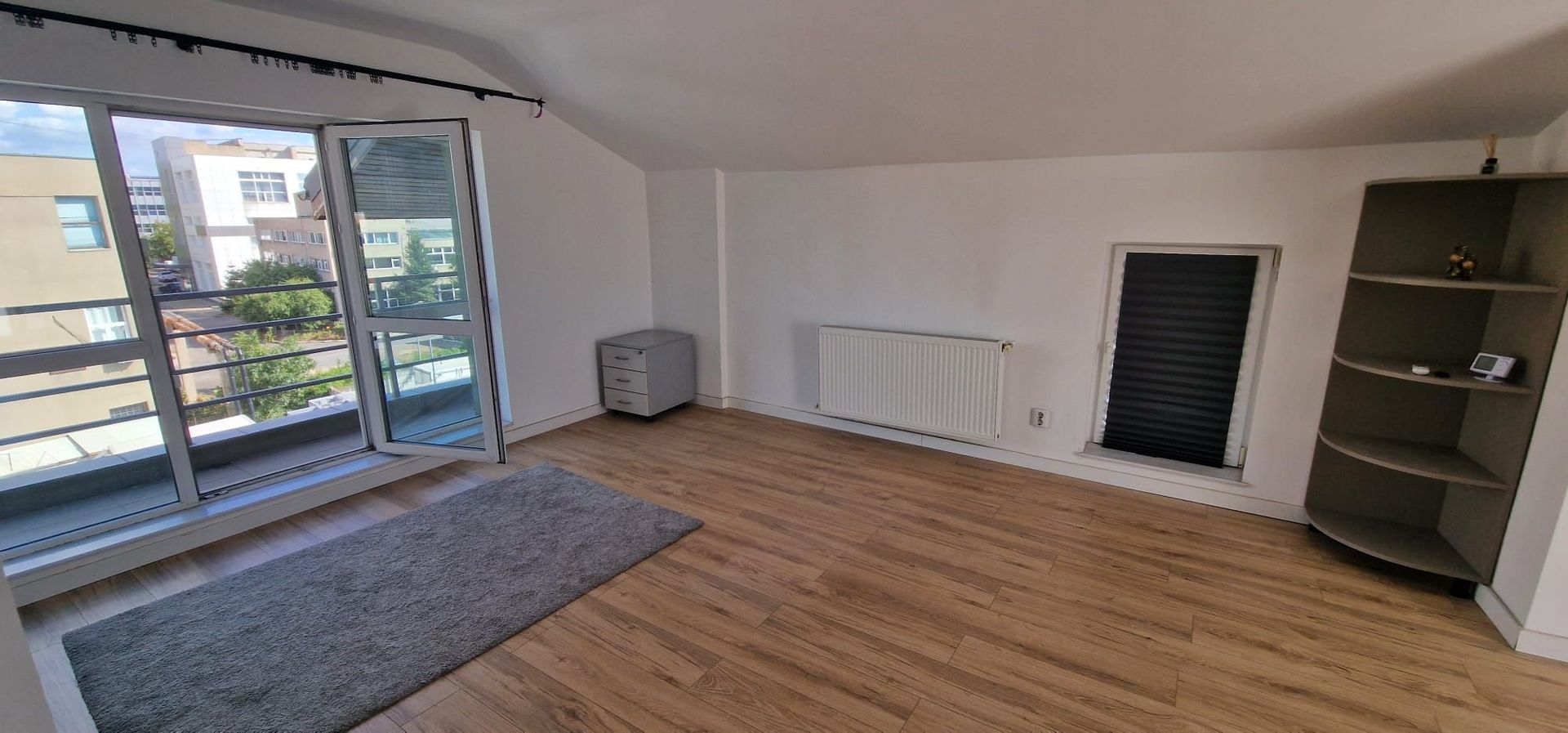 Apartament 2 camere decomandat  Metrou Mihai Bravu. - Poză 1