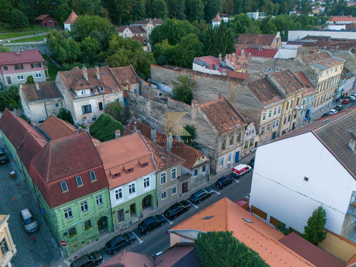 Locație rară în Brașov: ideal pentru regim hotelier sau business - Poză 6