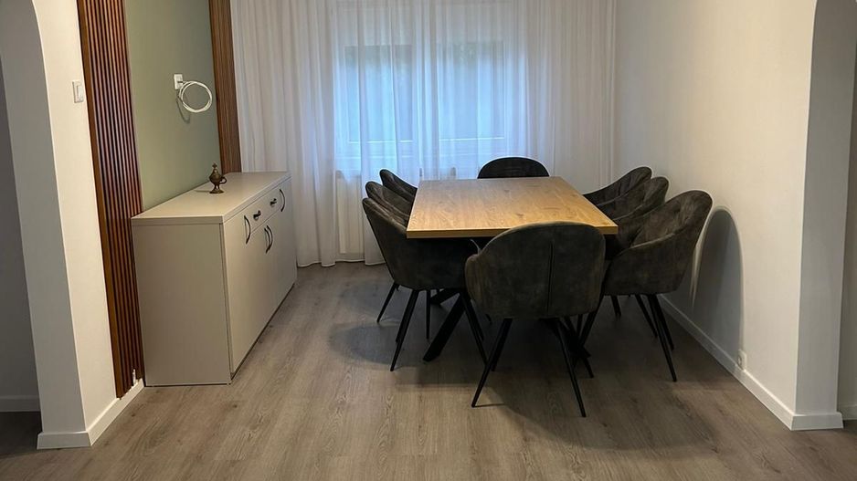 ageuropa.ro vinde apt. 4 cam. 78mp la etajul 2 în Micro 16. - Poză 1