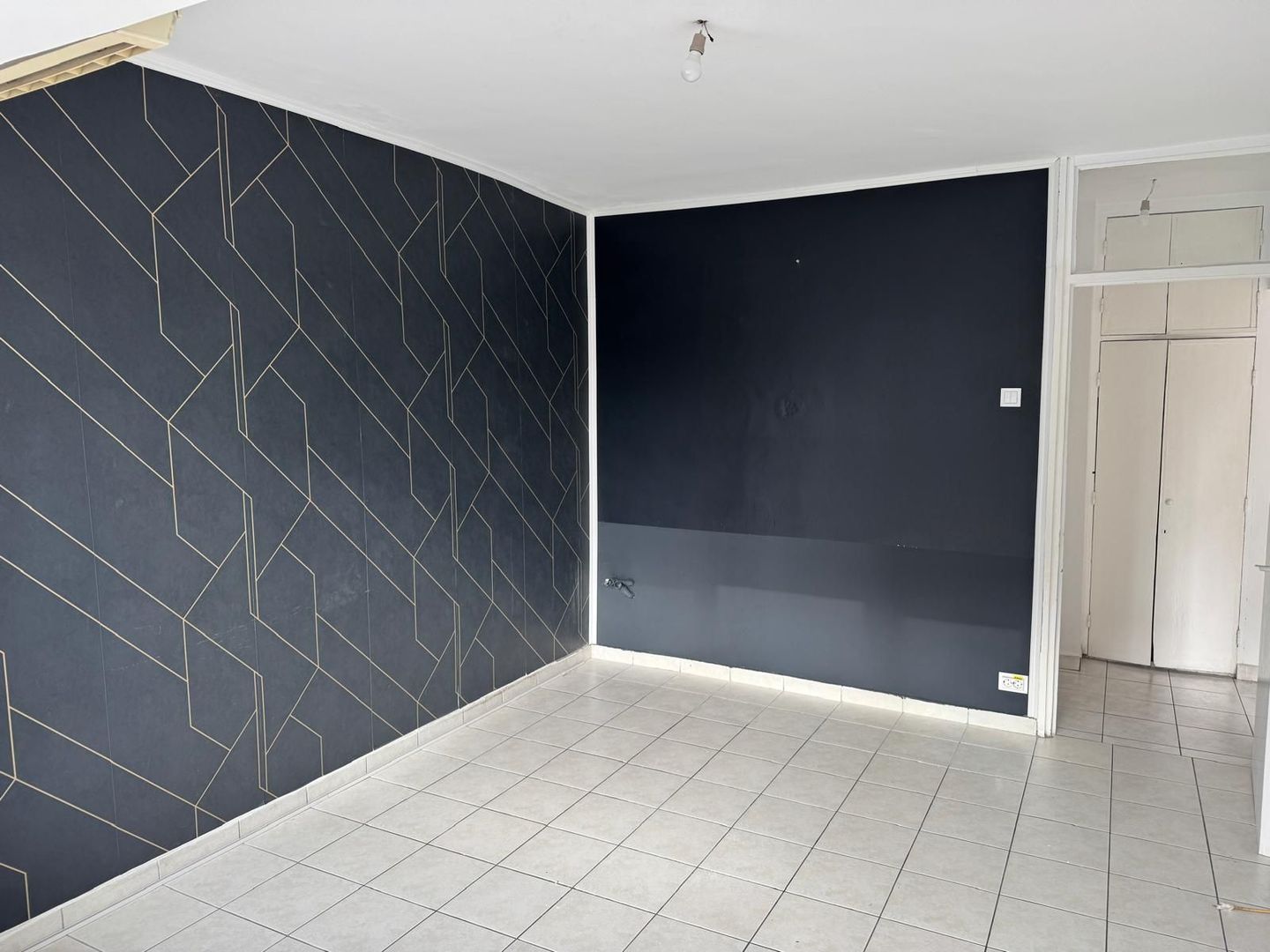 De închiriat: apartament 3 camere - nemobilat - ideal birou - Gorjului - Poză 8