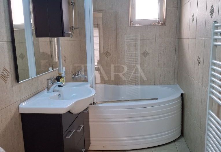 Apartament complet, ideal pentru familie, zona Poligon. - Poză 8