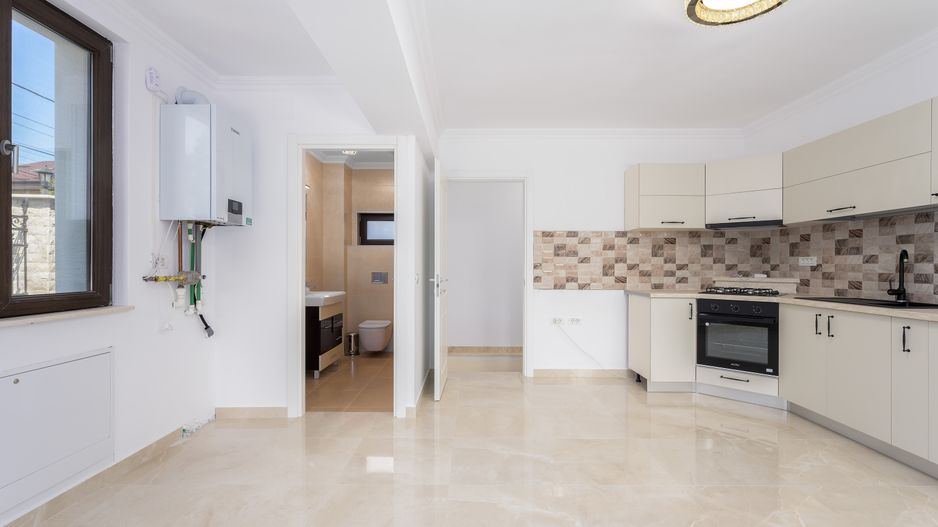 Vilă de inchiriat renovata recent, 1000 mp teren,  terasa de vara - Poză 10