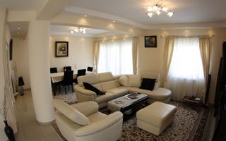 Vilă splendidă cu grădină extinsă și facilități moderne - Poză 2