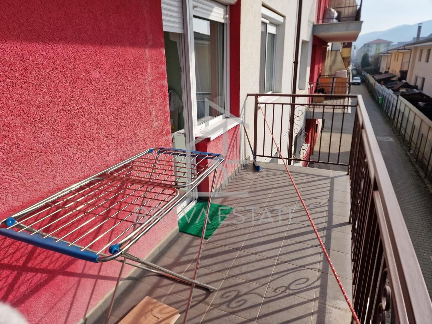 Apartament 3 camere, 2 balcoane ,parcare, zona Terra - Poză 5