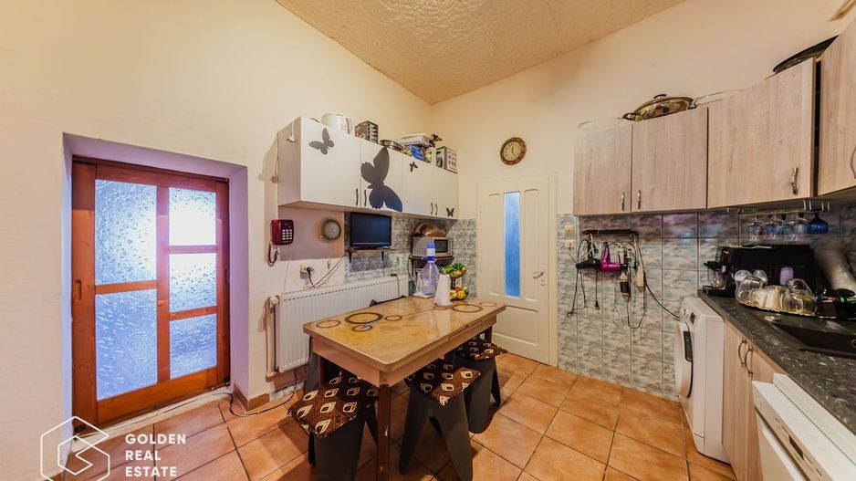 Casa foarte spatioasa cu gradina si gospodarie, Santana - Poză 8