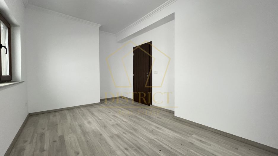 Duplex cu 5 camere, bucatarie inchisa, la cheie | Giarmata - Poză 2