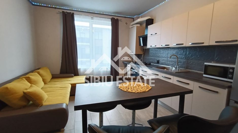 Aparatment de inchiriat,3 camere, parcare ,Selimbar - Poză 2