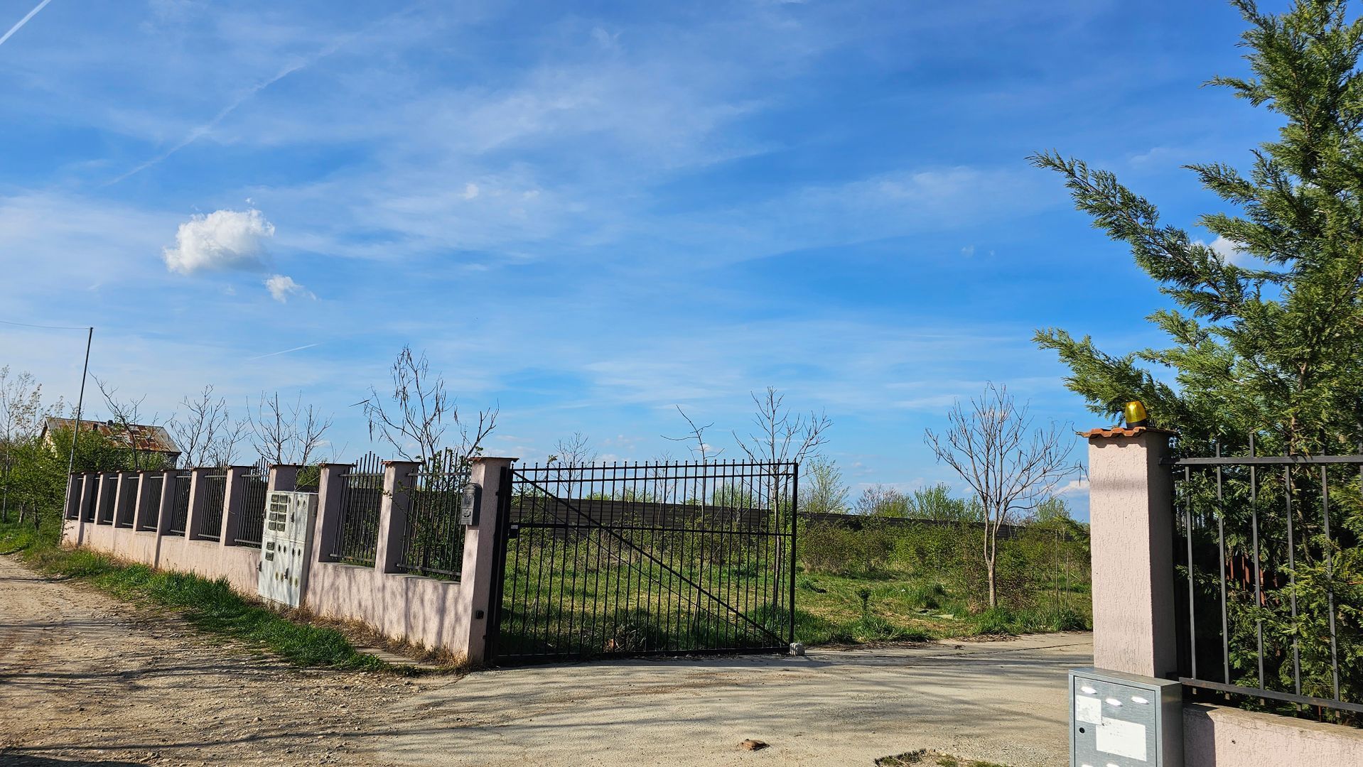 URGENT- Teren cu toate utilitatile -Complex Modolea Residence CREVEDIA - Poză 7