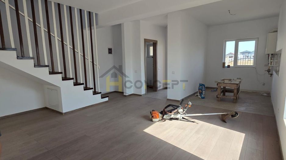 Vila 4 camere terasa 20 mp Teren 250mp Str Sperantei - Poză 4