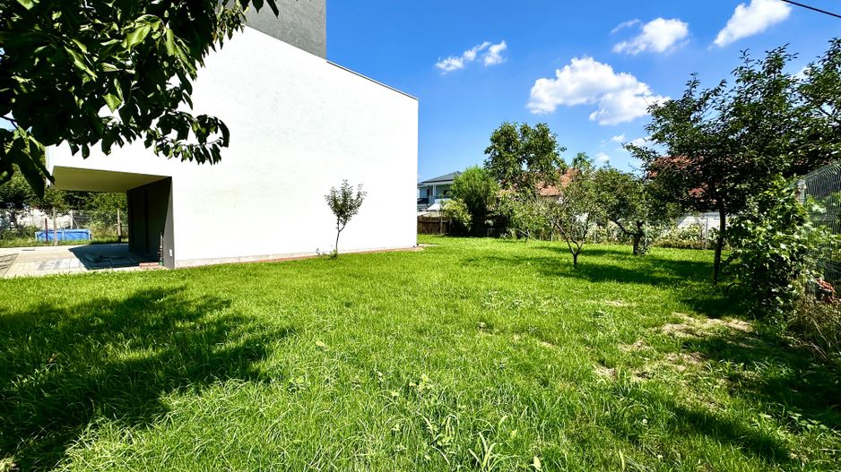 Casă premium cu 3 niveluri, teren 346 mp și terasă panoramică - Poză 1