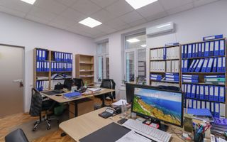 Apartament amenajat si utilizat ca si spatiu de birou aproape de Tribunal! - Poză 12